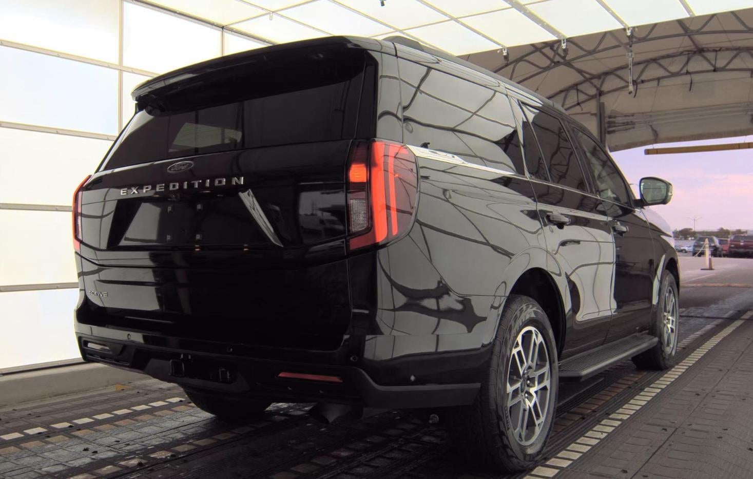 2025 Ford Expedition Active