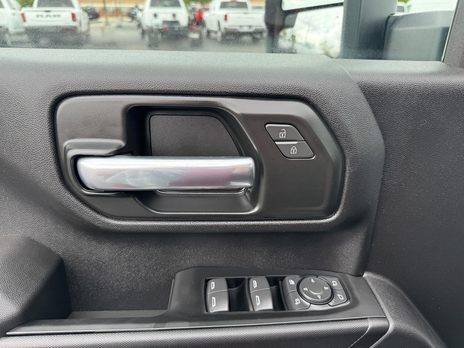 2025 Chevrolet Silverado 2500HD Custom