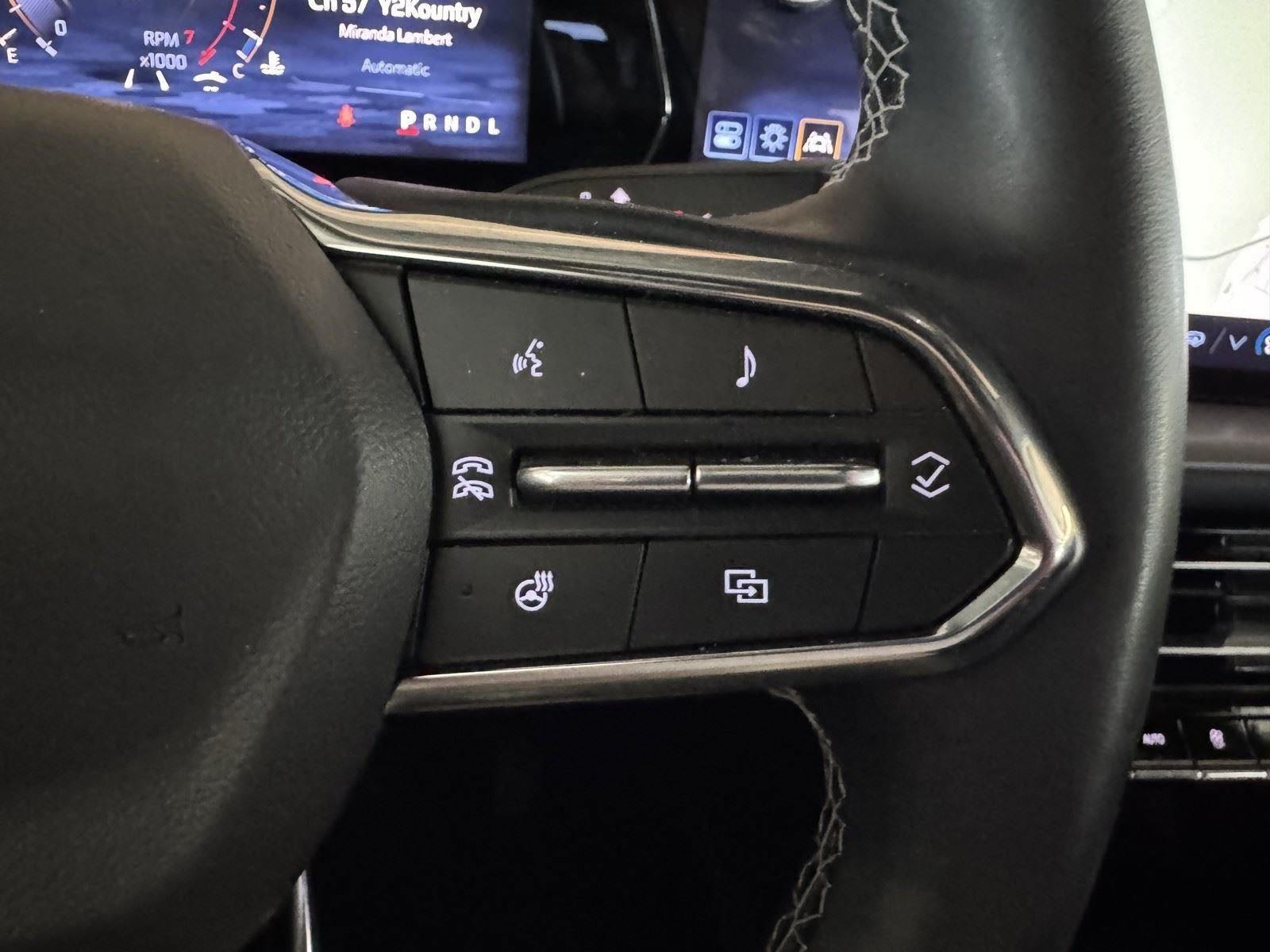2024 Chevrolet Traverse FWD LT