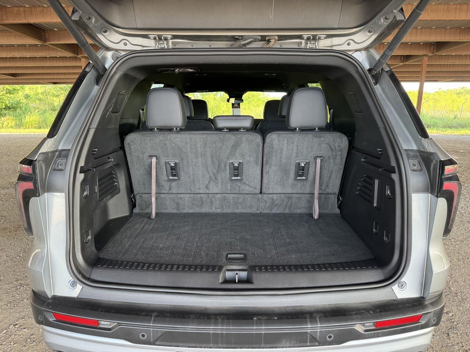 2024 Chevrolet Traverse FWD LT