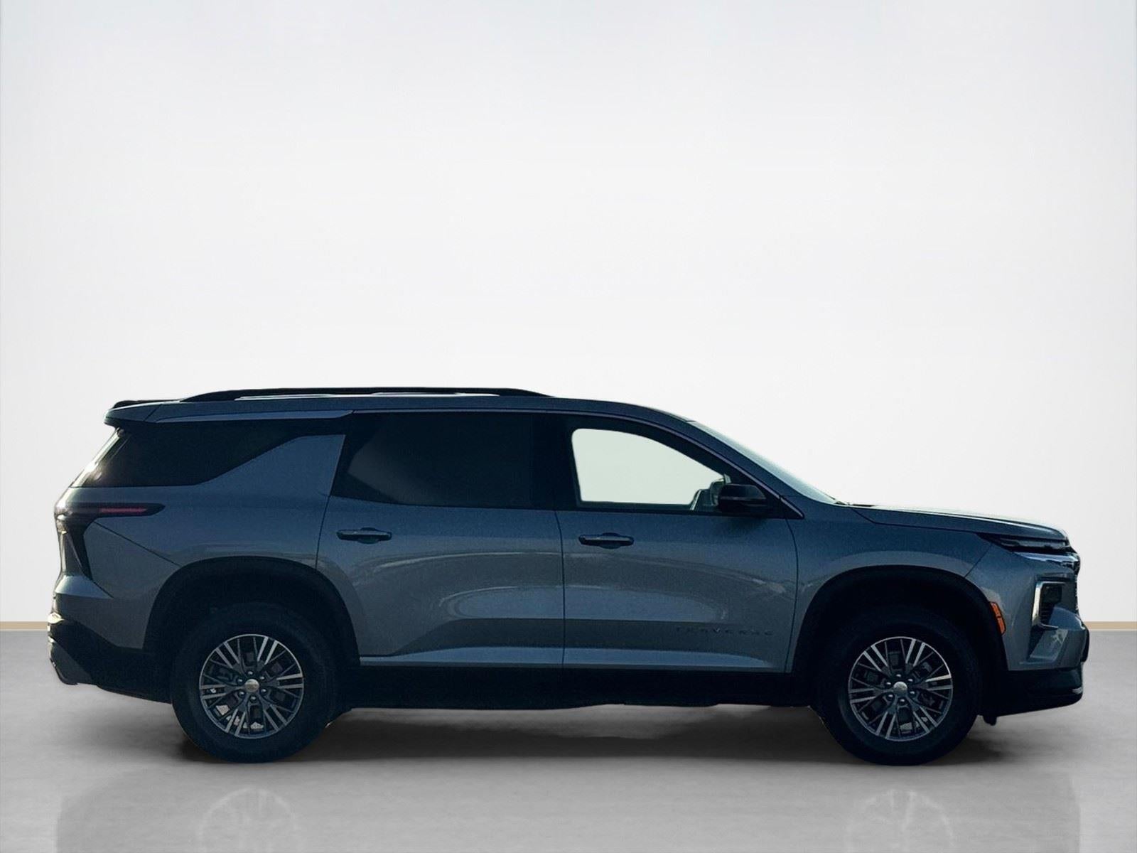 2024 Chevrolet Traverse FWD LT