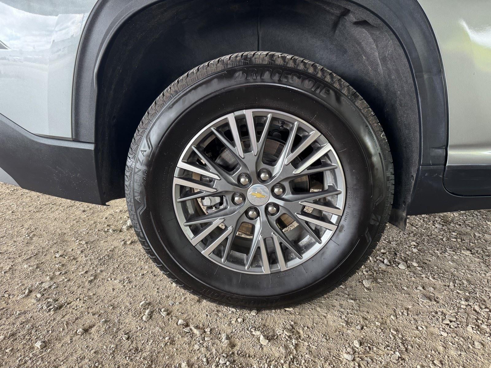 2025 Chevrolet Traverse FWD LT