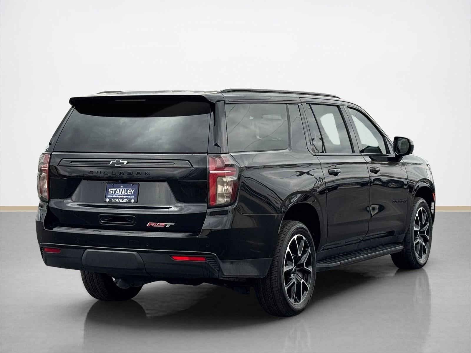 2023 Chevrolet Suburban RST