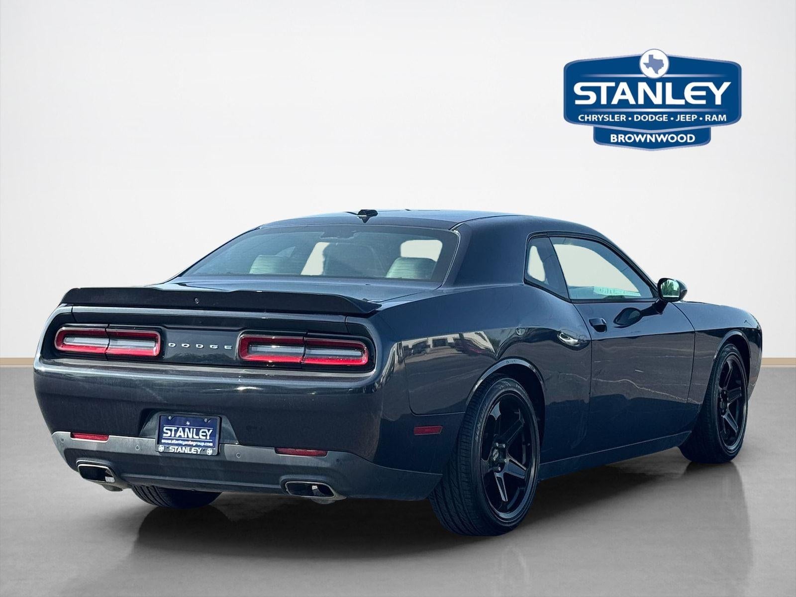 2016 Dodge Challenger SXT Plus