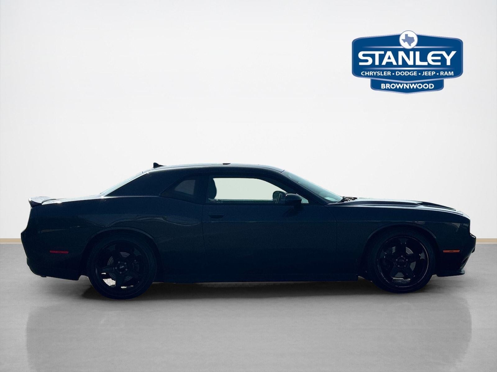 2016 Dodge Challenger SXT Plus