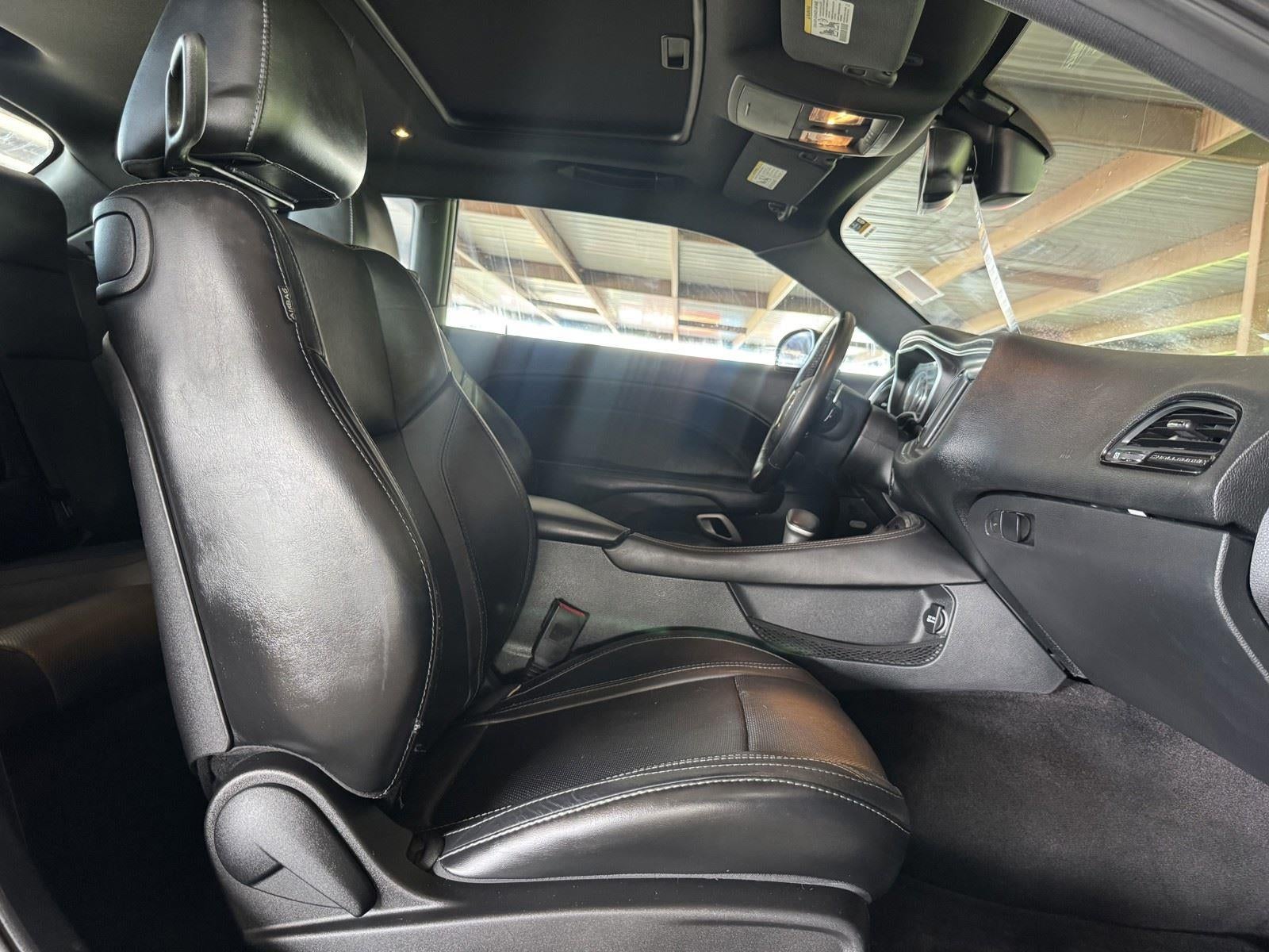 2016 Dodge Challenger SXT Plus