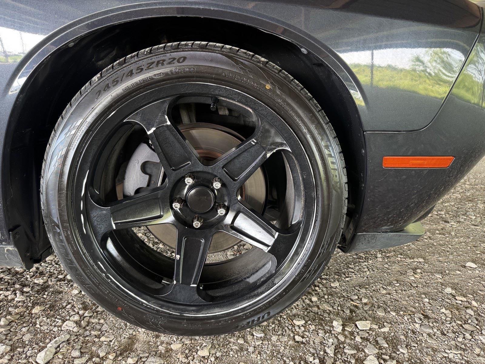 2016 Dodge Challenger SXT Plus