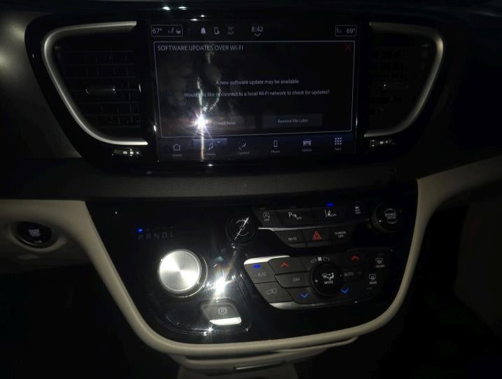 2024 Chrysler Pacifica Touring L