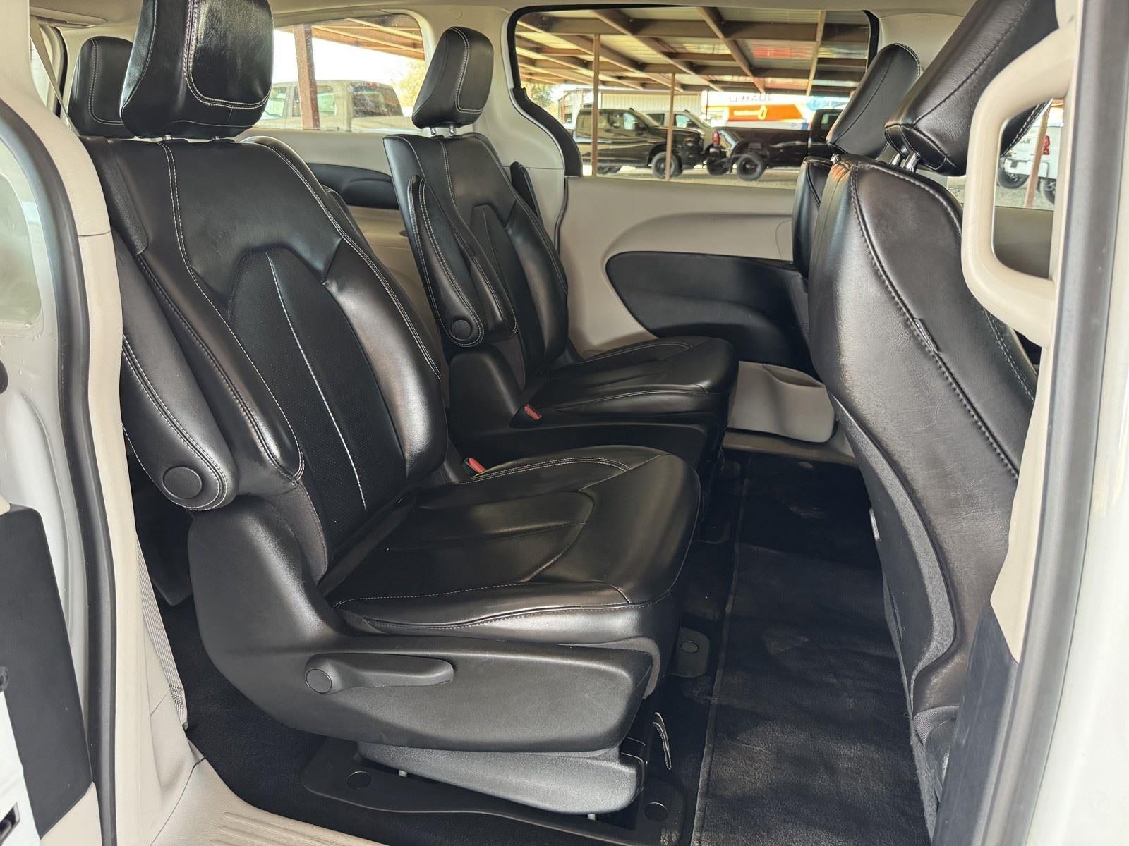 2023 Chrysler Pacifica Hybrid Touring L