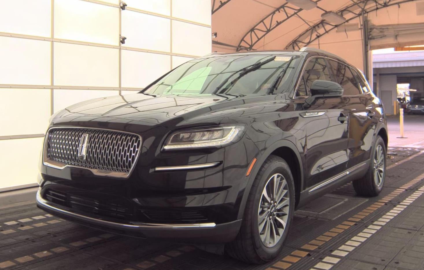 2023 Lincoln Nautilus Standard