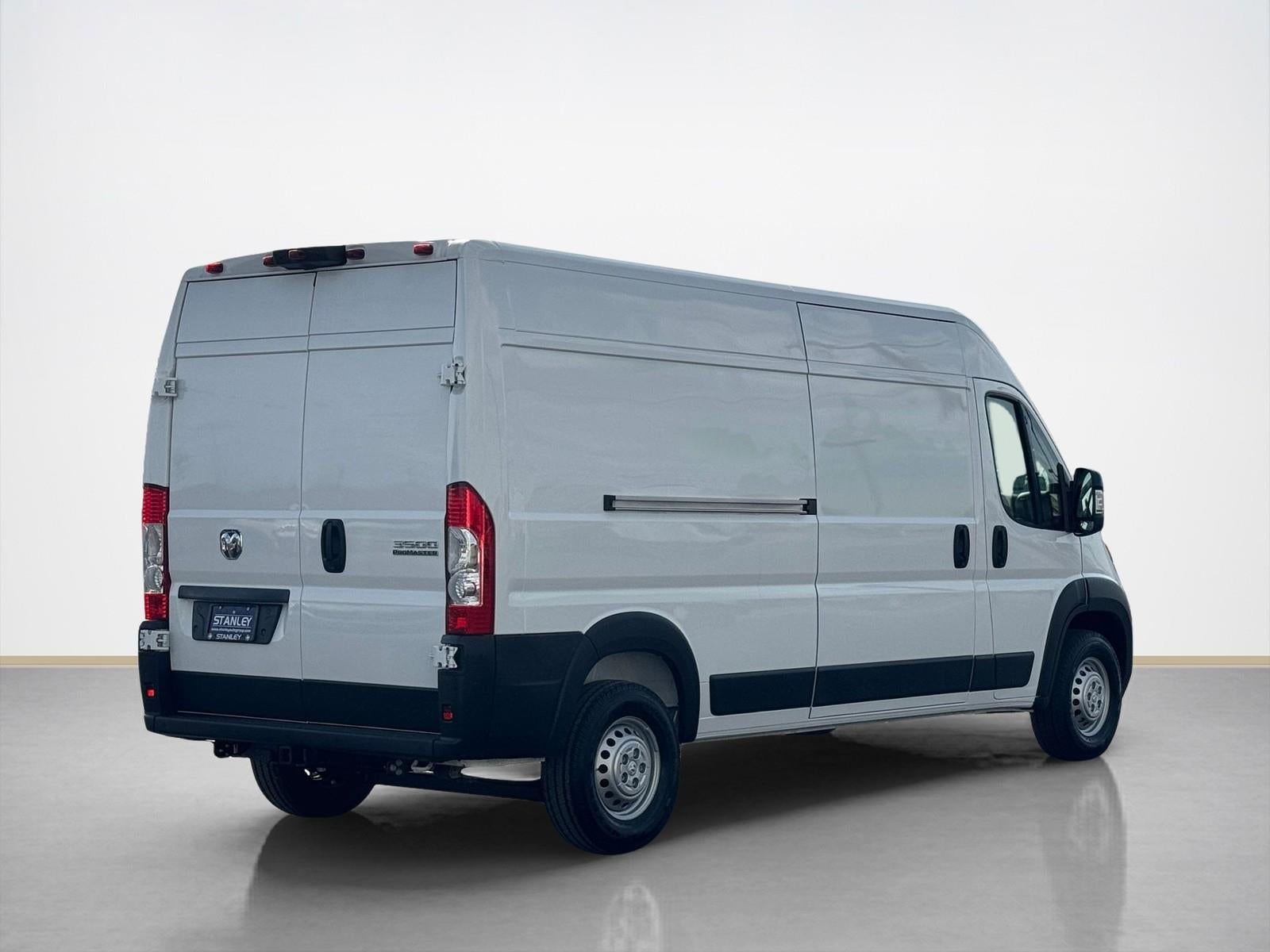 2026 RAM ProMaster Cargo Van Tradesman