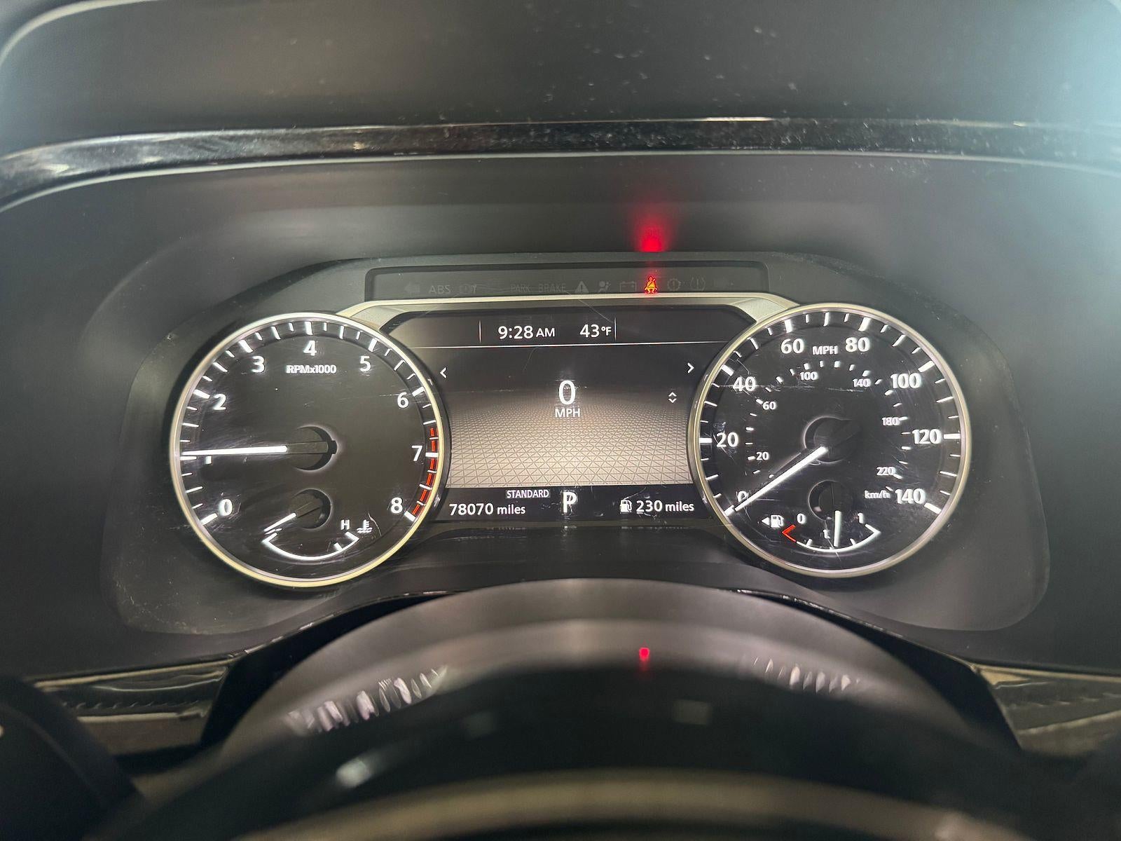 2022 Nissan Pathfinder SV