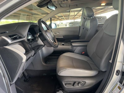2024 Toyota Sienna XLE