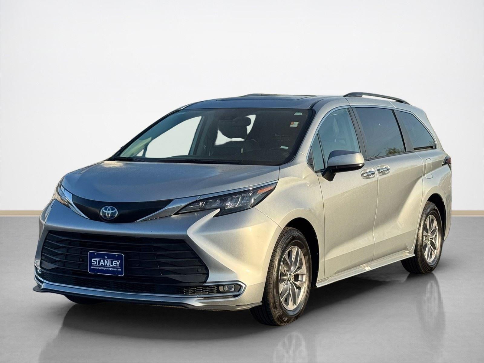 2024 Toyota Sienna XLE