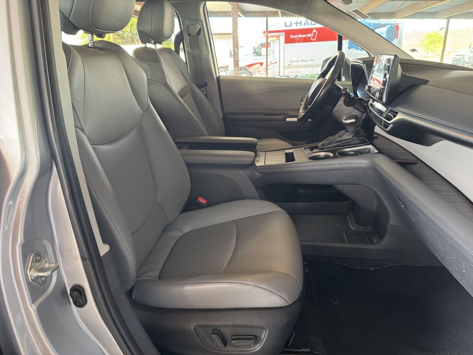 2024 Toyota Sienna XLE