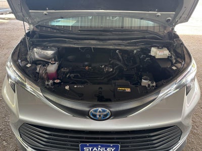 2024 Toyota Sienna XLE