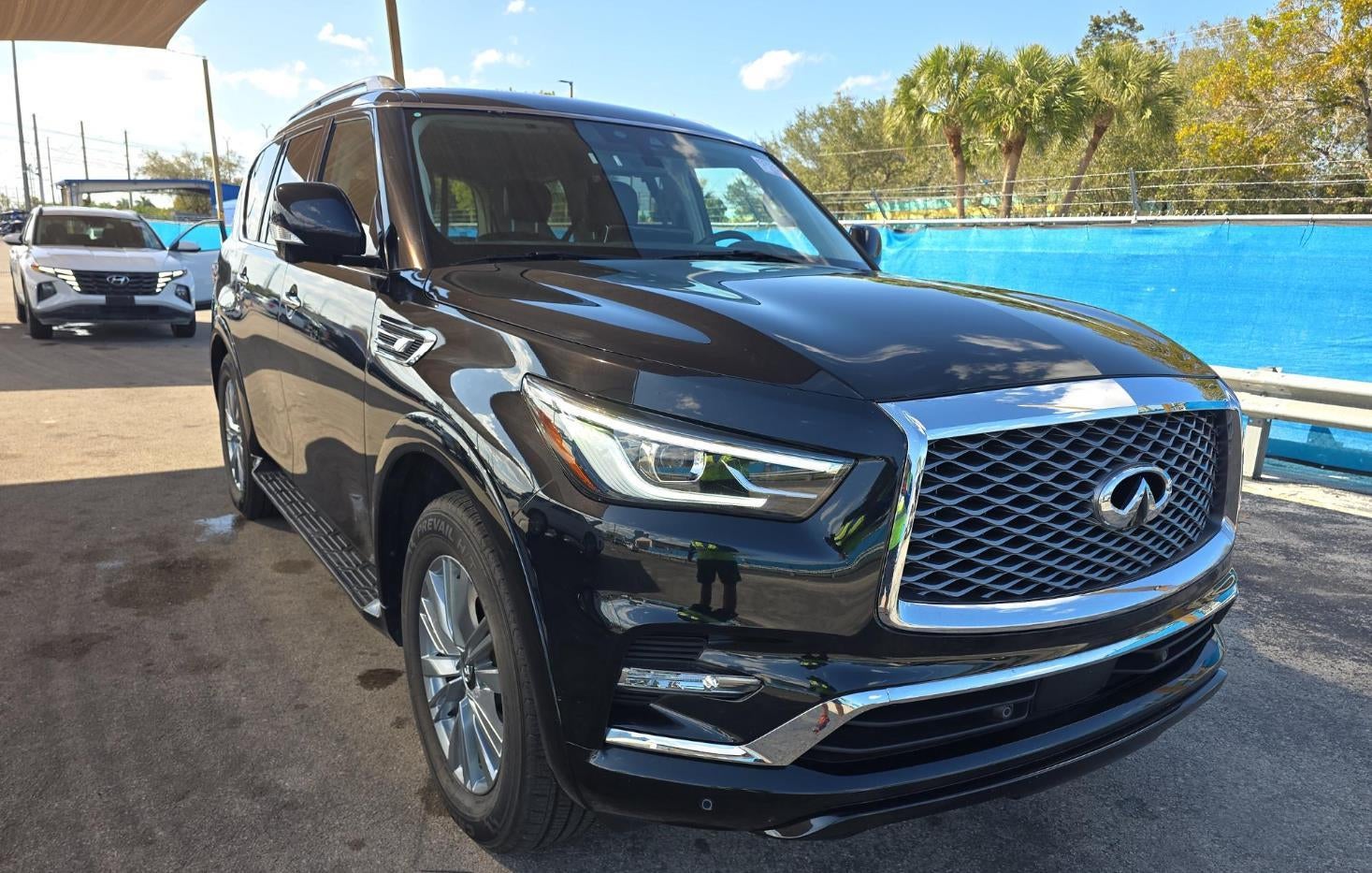 2024 INFINITI QX80 LUXE