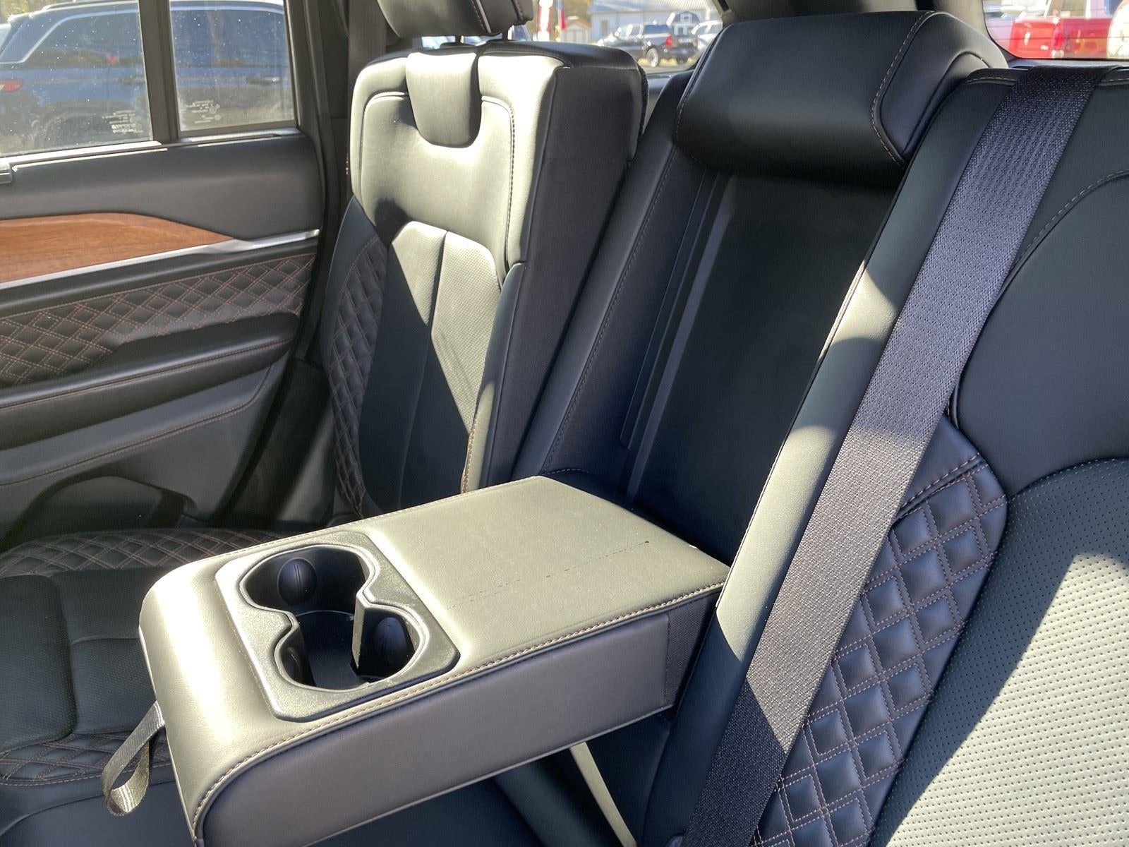 2022 Jeep Grand Cherokee Summit Reserve