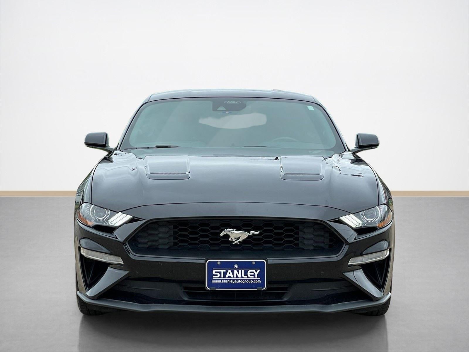 2022 Ford Mustang EcoBoost