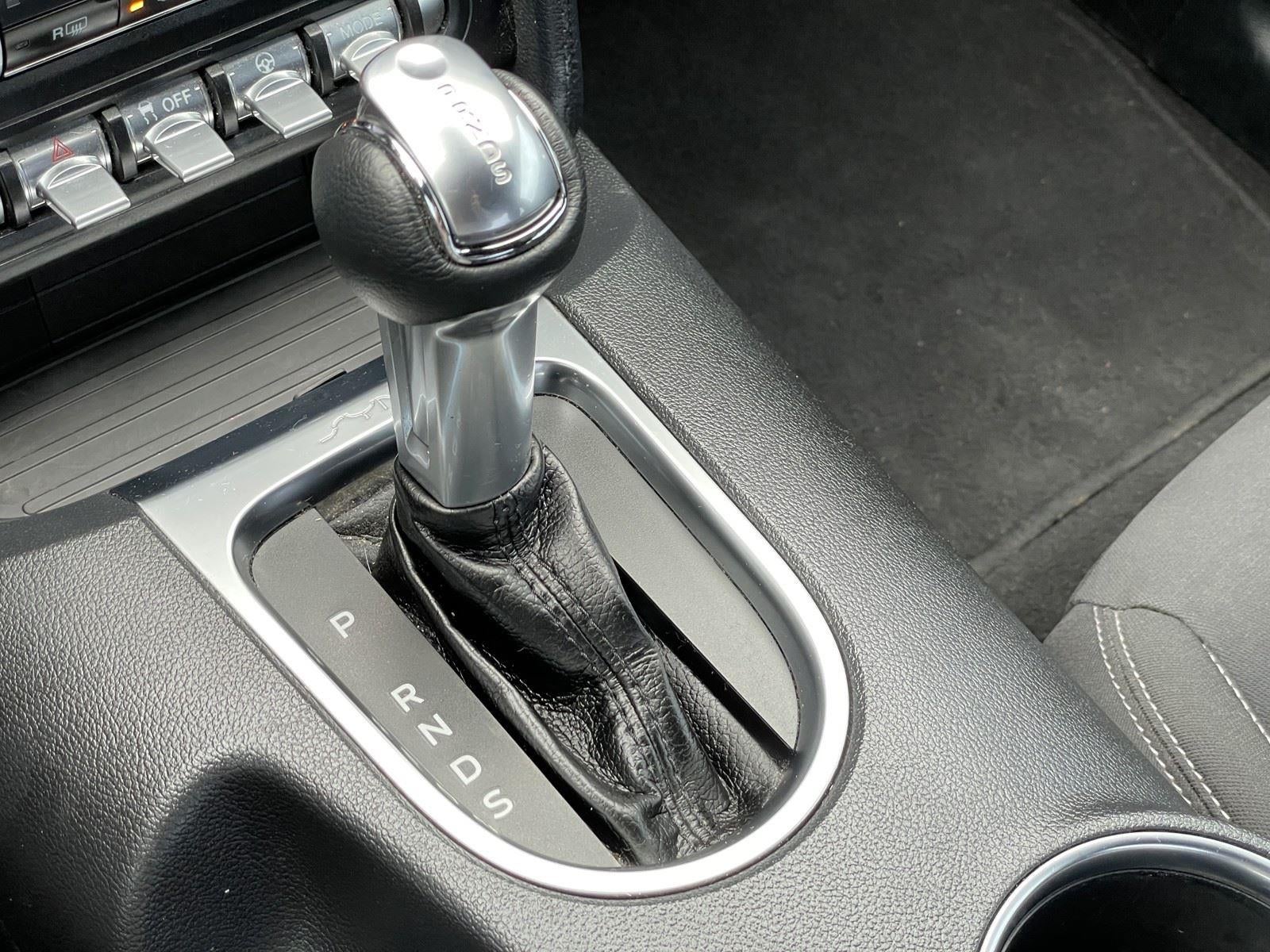 2022 Ford Mustang EcoBoost