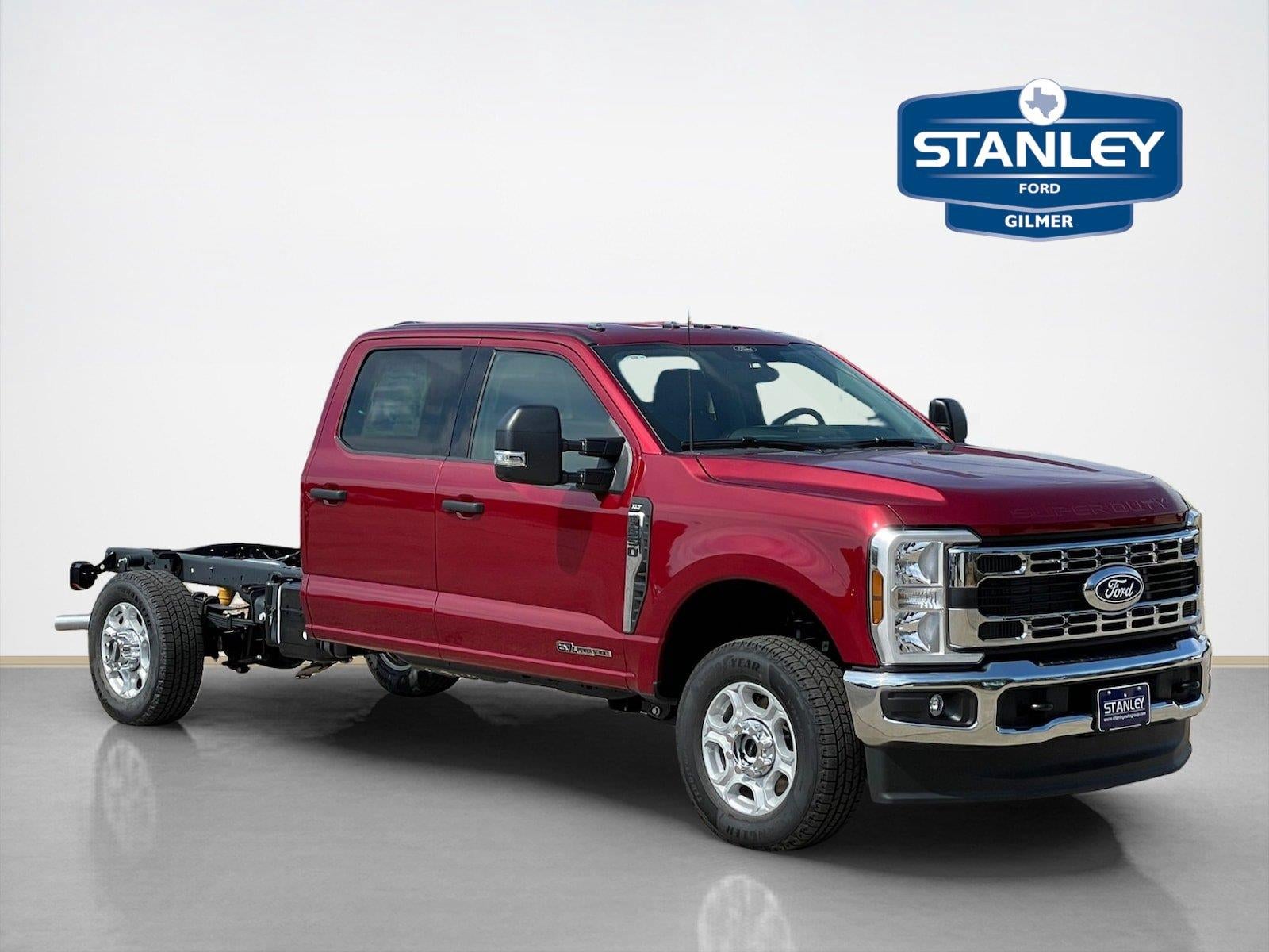 2027 Ford Super Duty F-350 SRW XLT
