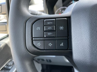 2027 Ford Super Duty F-350 SRW XLT