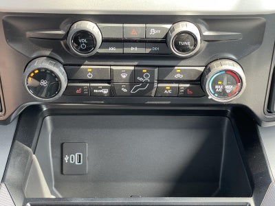 2027 Ford Super Duty F-350 SRW XLT