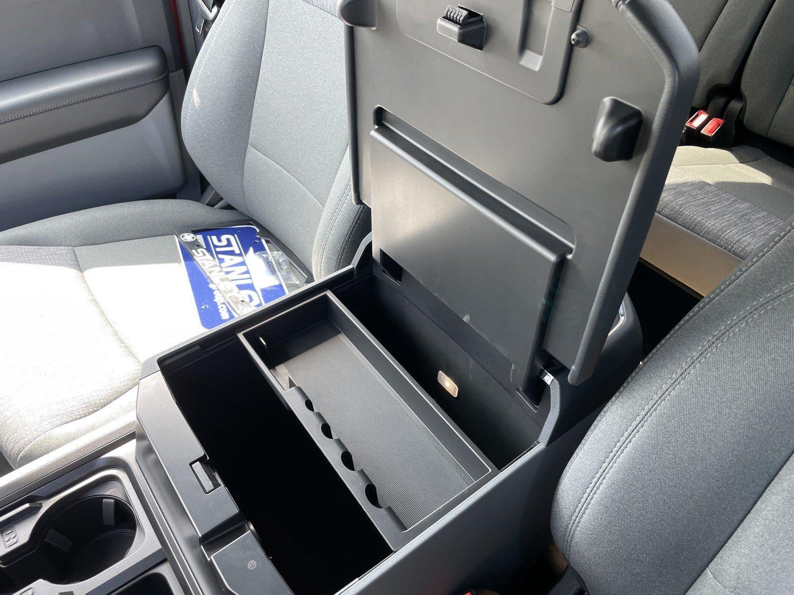2027 Ford Super Duty F-350 SRW XLT