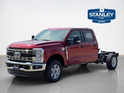2027 Ford Super Duty F-350 SRW XLT