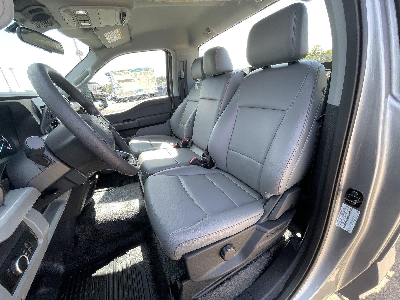 2027 Ford Super Duty F-450 DRW XL