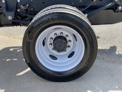 2027 Ford Super Duty F-450 DRW XL
