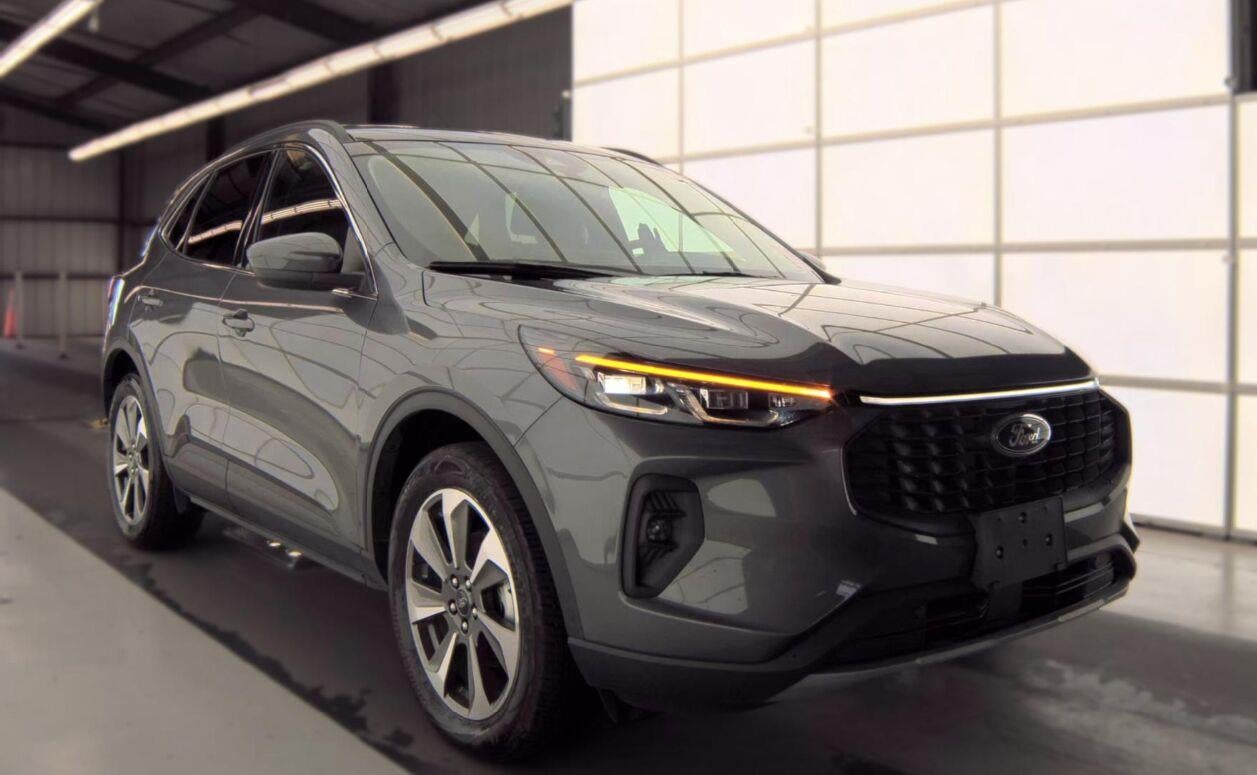 2025 Ford Escape Platinum
