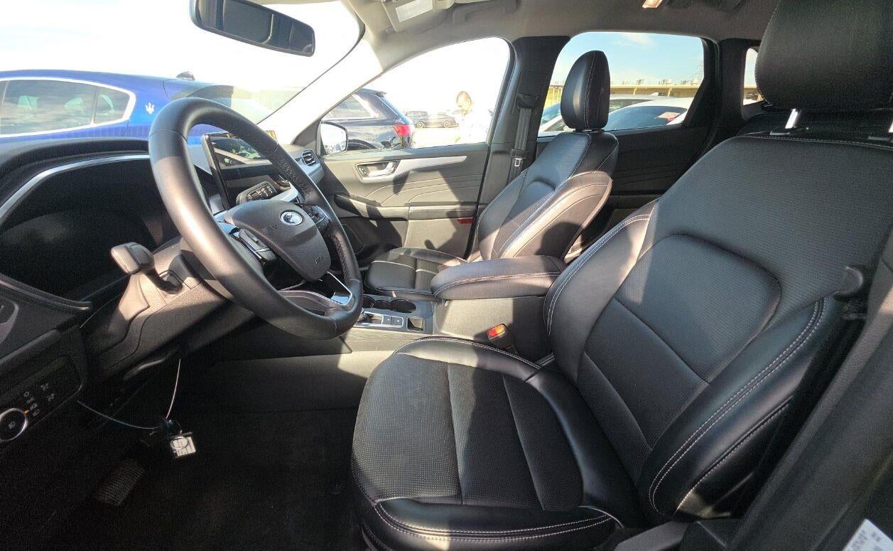 2025 Ford Escape Platinum