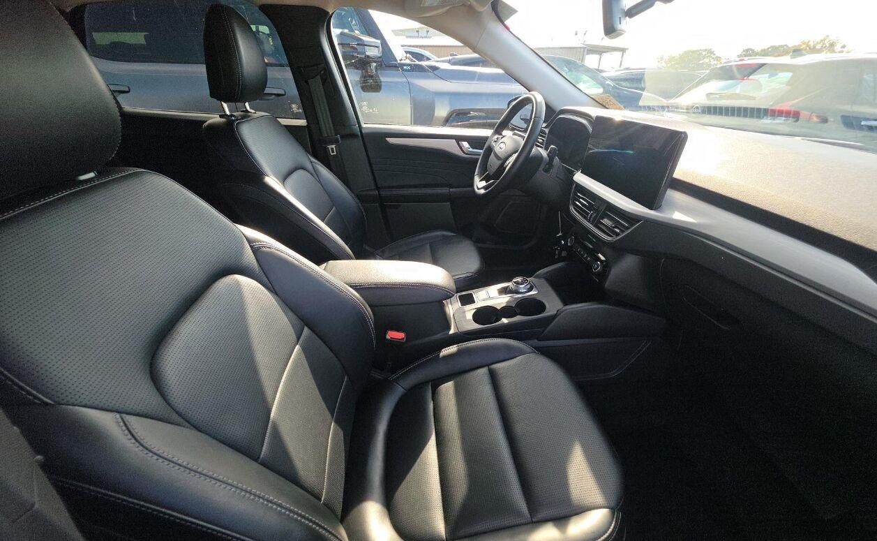 2025 Ford Escape Platinum