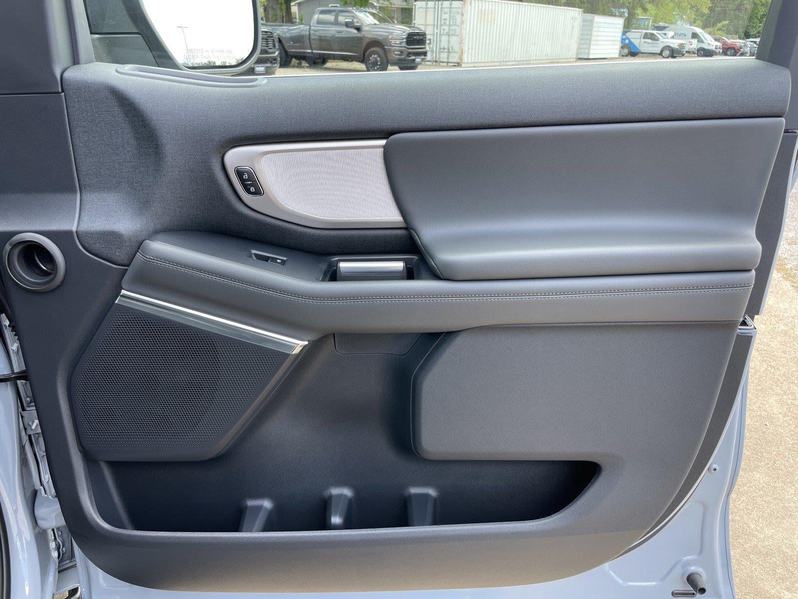 2027 Ford Expedition Active