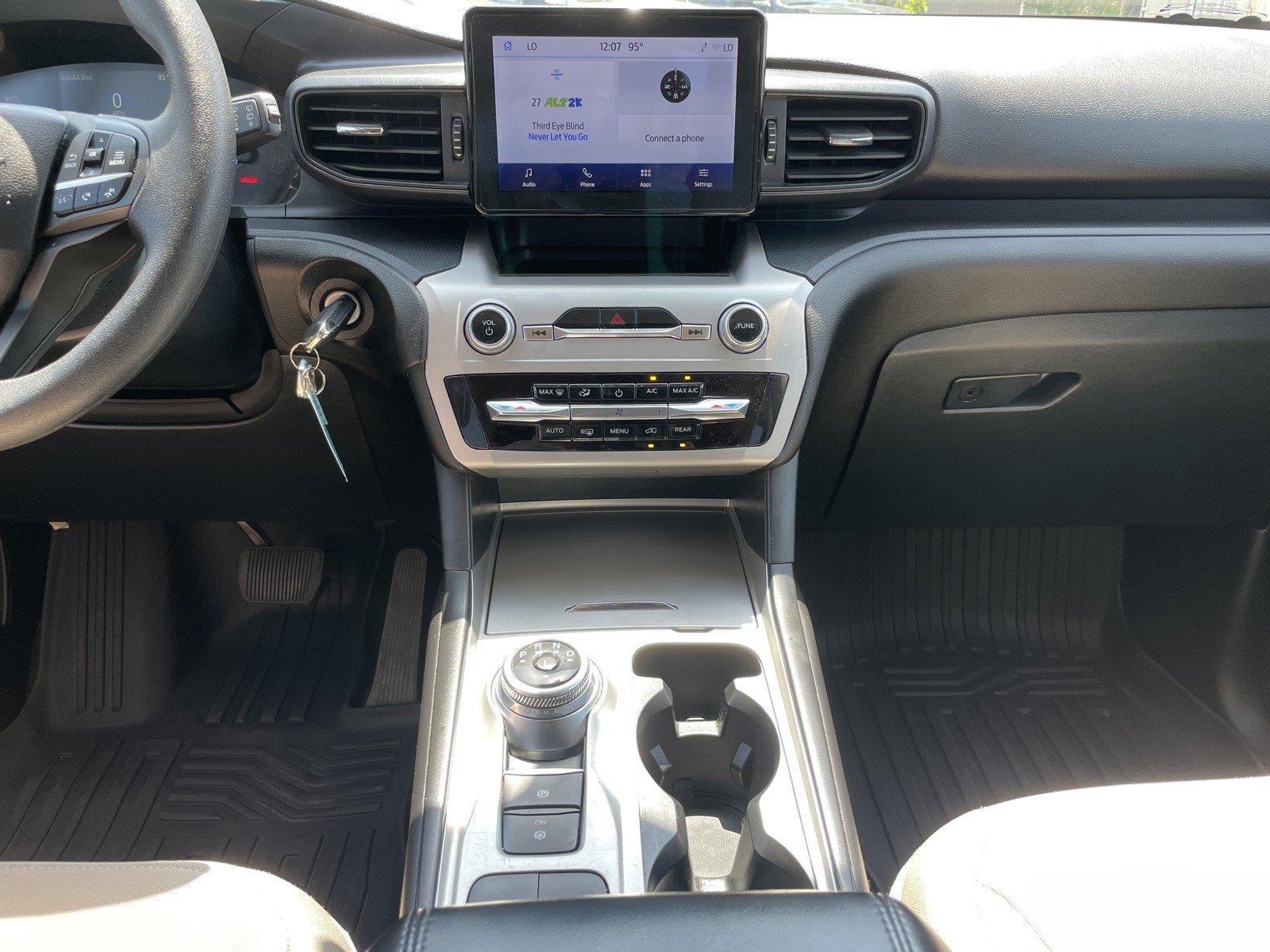 2022 Ford Explorer Base