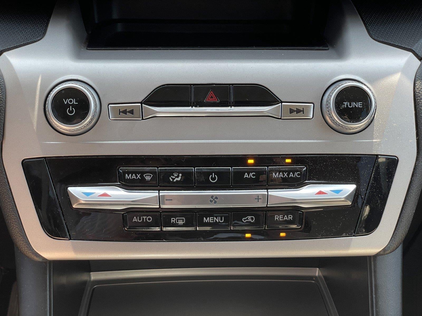 2022 Ford Explorer Base