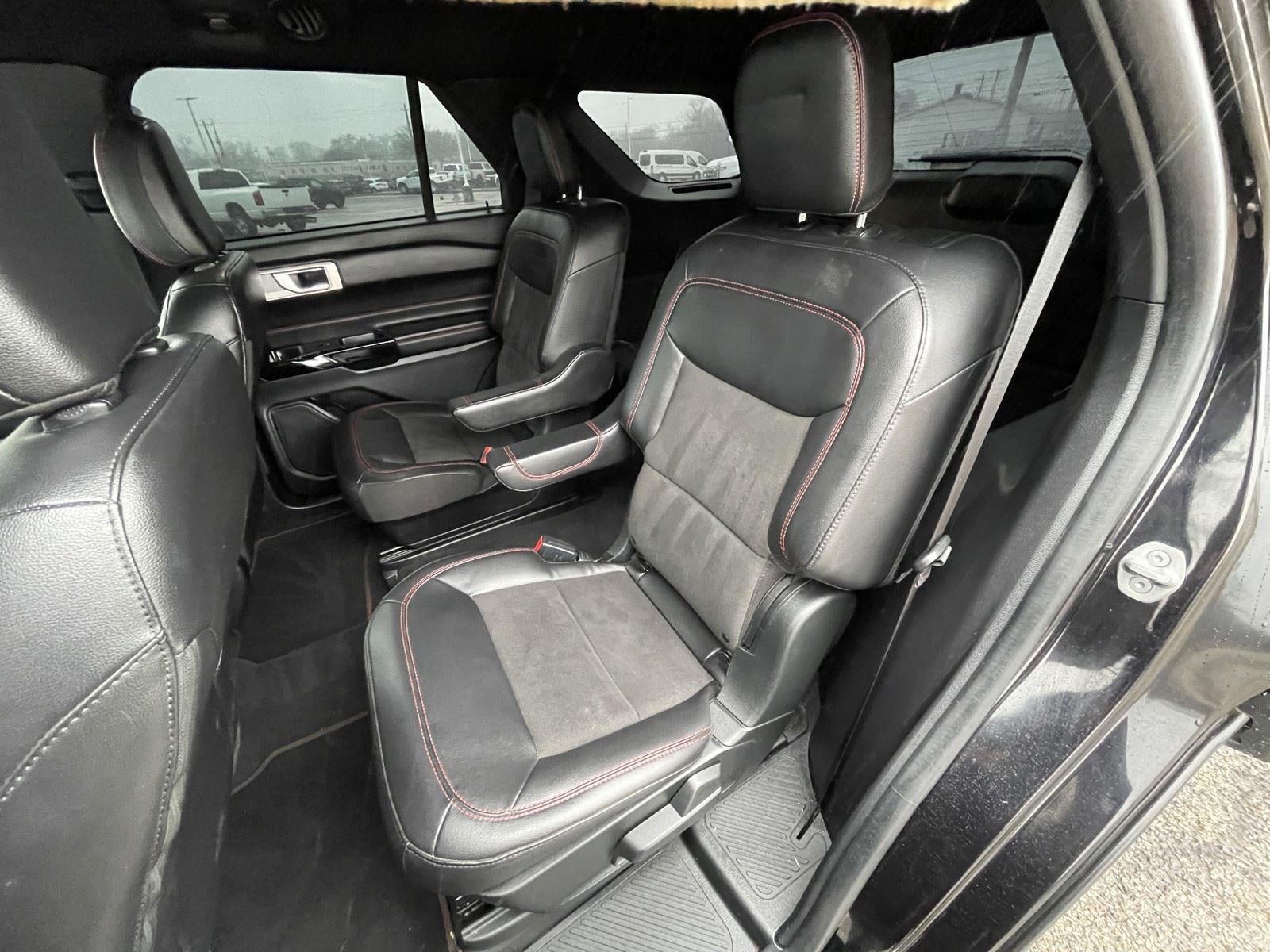 2022 Ford Explorer ST-Line