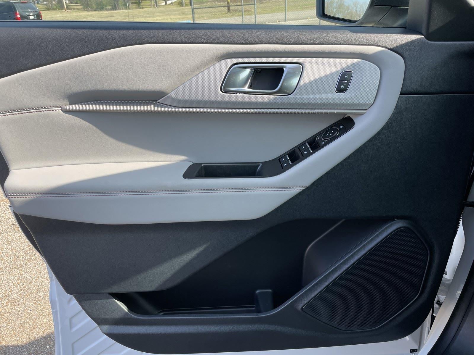 2026 Ford Explorer Active (100A)