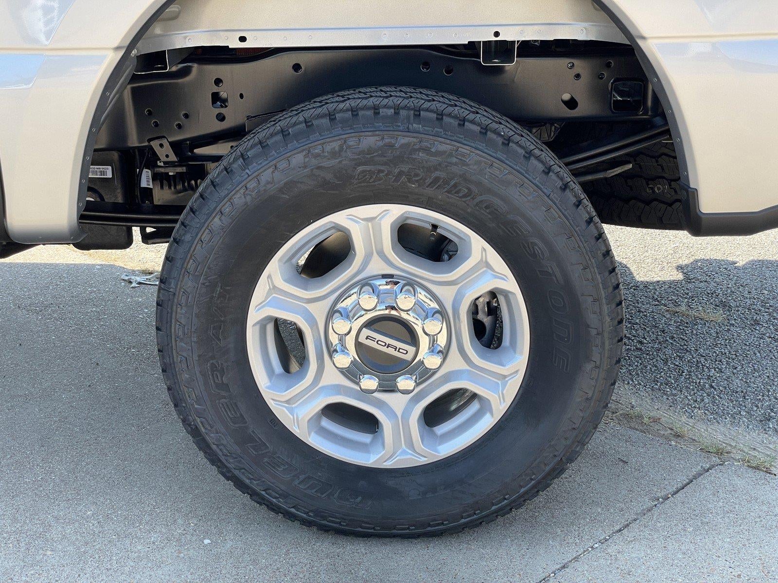 2027 Ford Super Duty F-250 Srw XLT