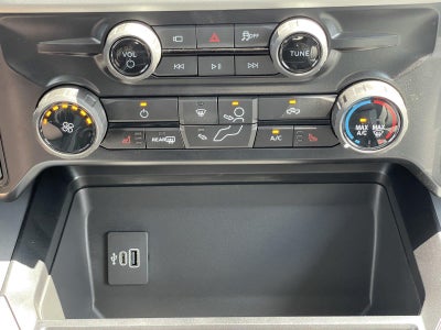 2027 Ford Super Duty F-250 SRW XLT