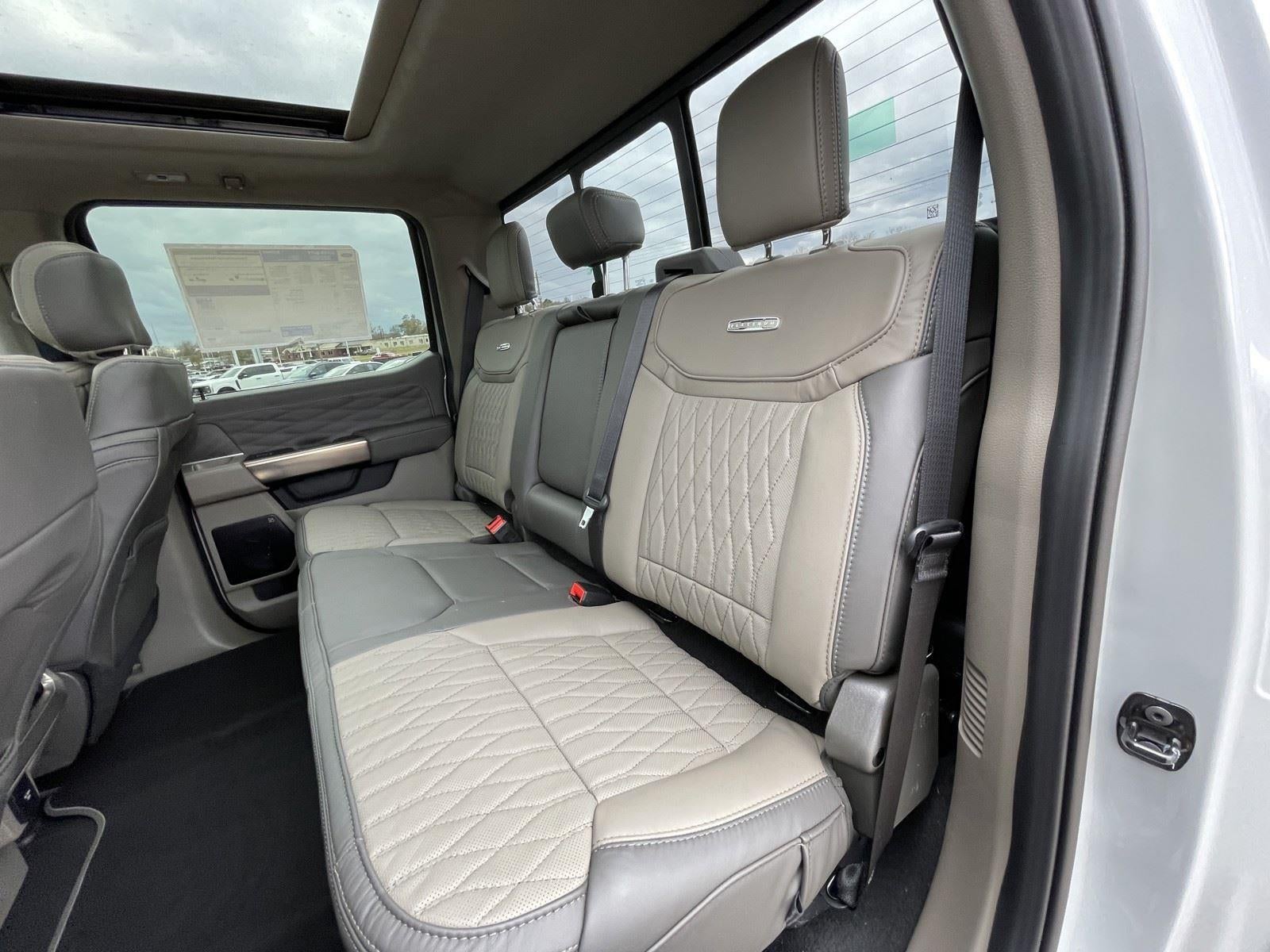 2026 Ford Super Duty F-250 SRW Platinum