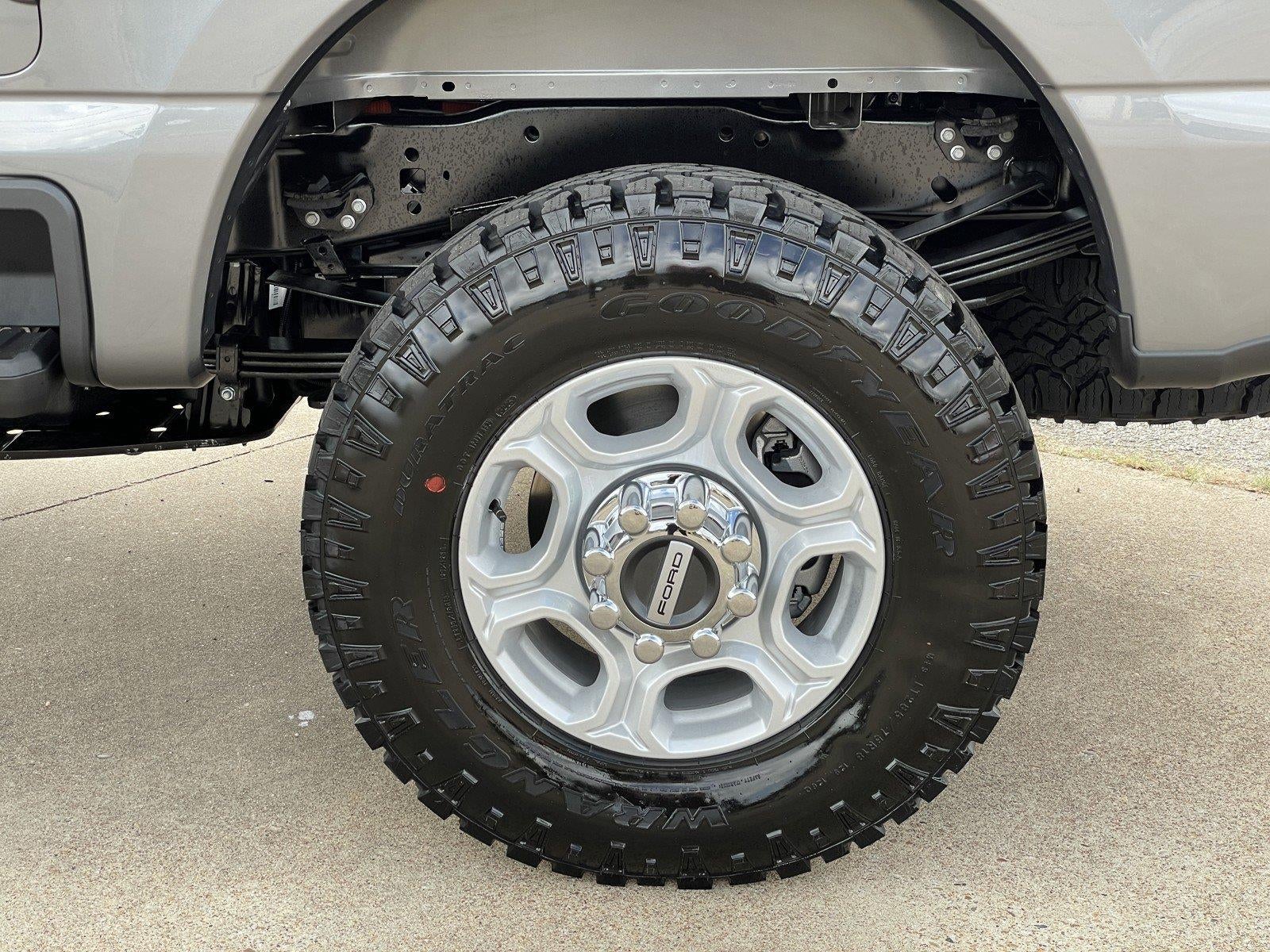 2027 Ford Super Duty F-350 SRW XL