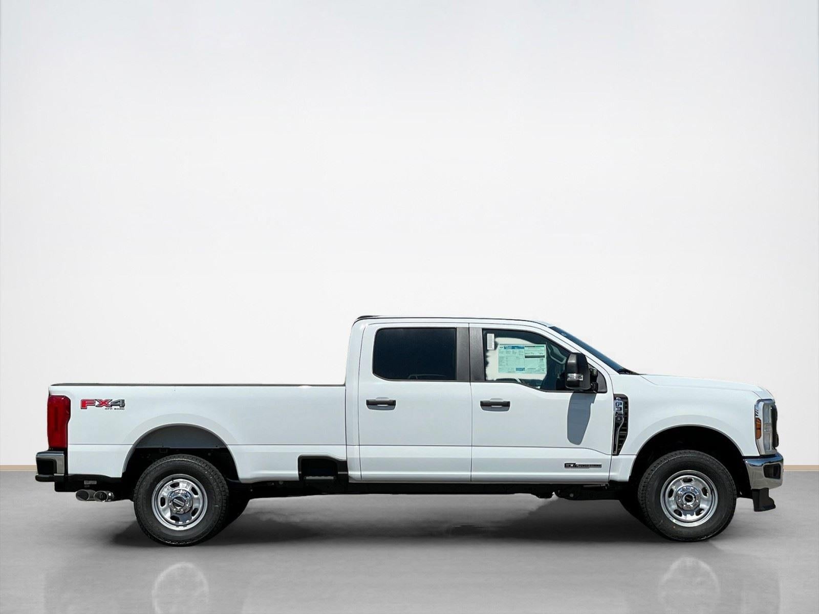 2026 Ford Super Duty F-350 SRW XL