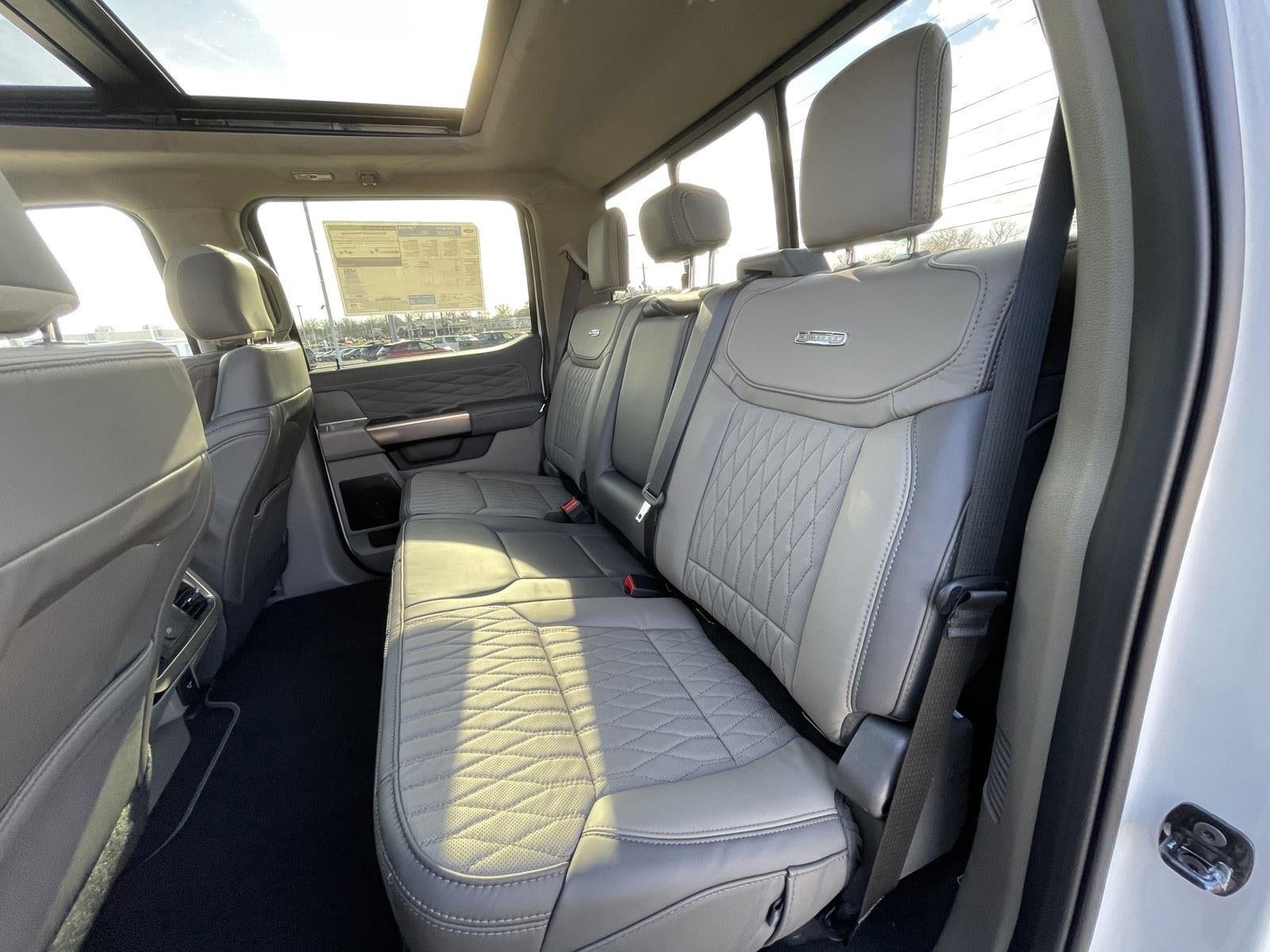 2026 Ford Super Duty F-350 DRW Platinum