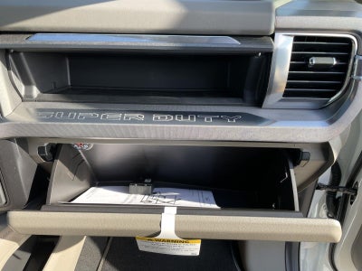 2026 Ford Super Duty F-350 DRW Platinum