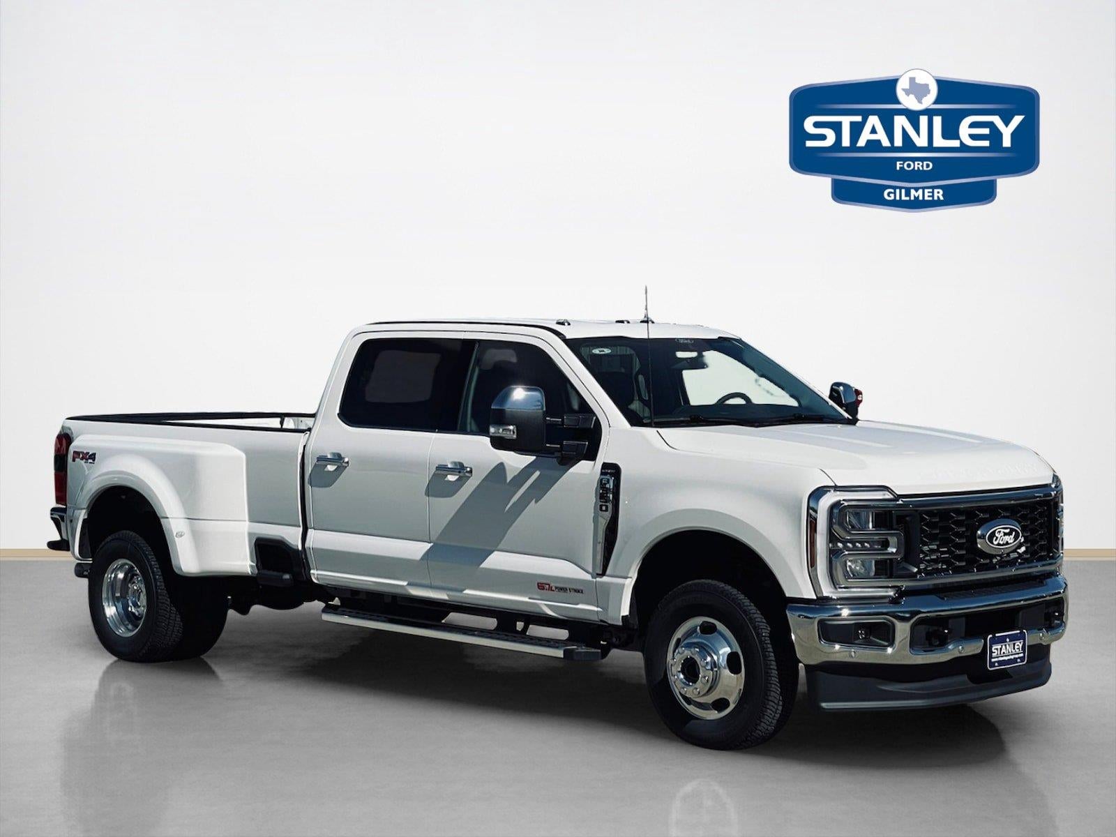 2027 Ford Super Duty F-350 DRW LARIAT