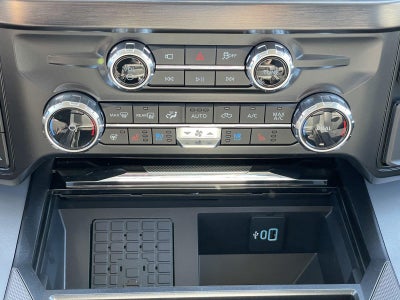 2027 Ford Super Duty F-350 DRW LARIAT