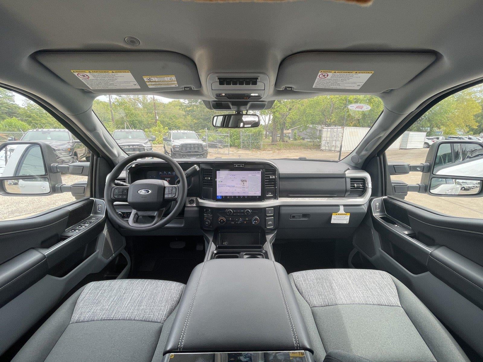 2026 Ford Super Duty F-350 Drw XLT