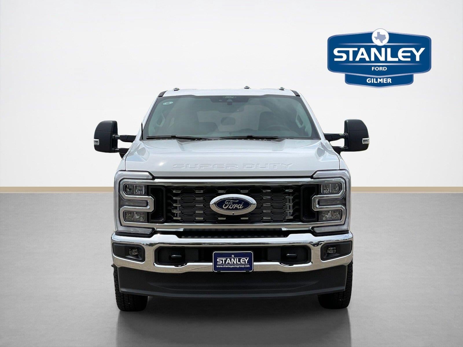 2026 Ford Super Duty F-350 Drw XLT